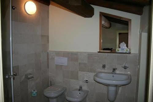 Corte Uccellanda Relais Monzambano Exterior foto